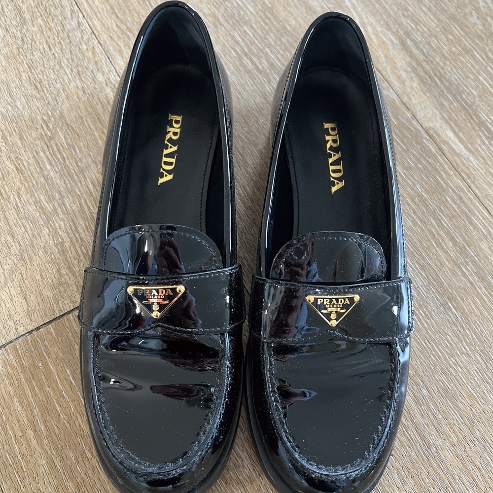 PRADA Patent Leather Driving Flat Loafers Black Nero TRIANGLE Logo 35.5